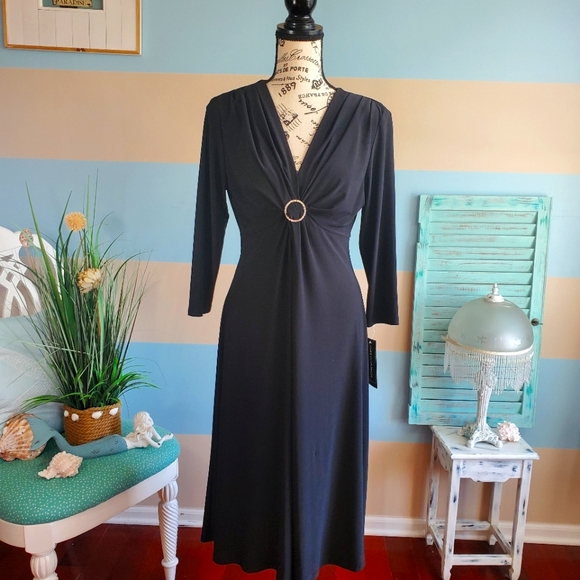 Jones Wear Dresses & Skirts - NWT Long Sleeve Black Dress